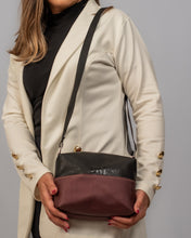 Carregar imagem no visualizador da galeria, Debora De Marco Unique | Bolsa Transversal