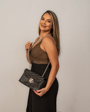 Carregar imagem no visualizador da galeria, Debora De Marco Essencial | Bolsa Flap