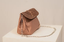 Carregar imagem no visualizador da galeria, Debora De Marco Essencial | Bolsa Frame Onça