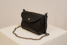 Carregar imagem no visualizador da galeria, Debora De Marco Unique | Bolsa Tiracolo Black
